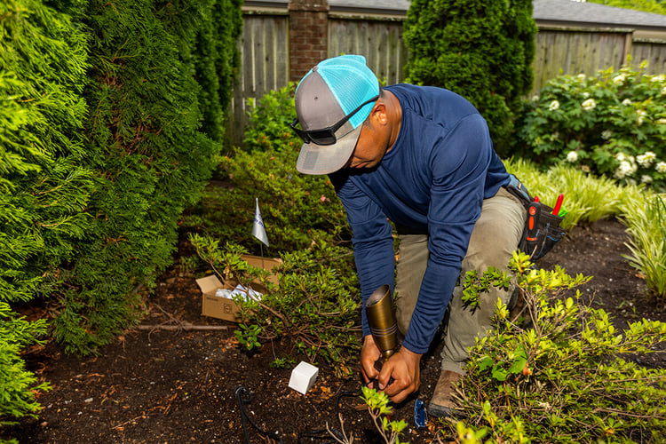 outdoor landscape lighting installation team 21