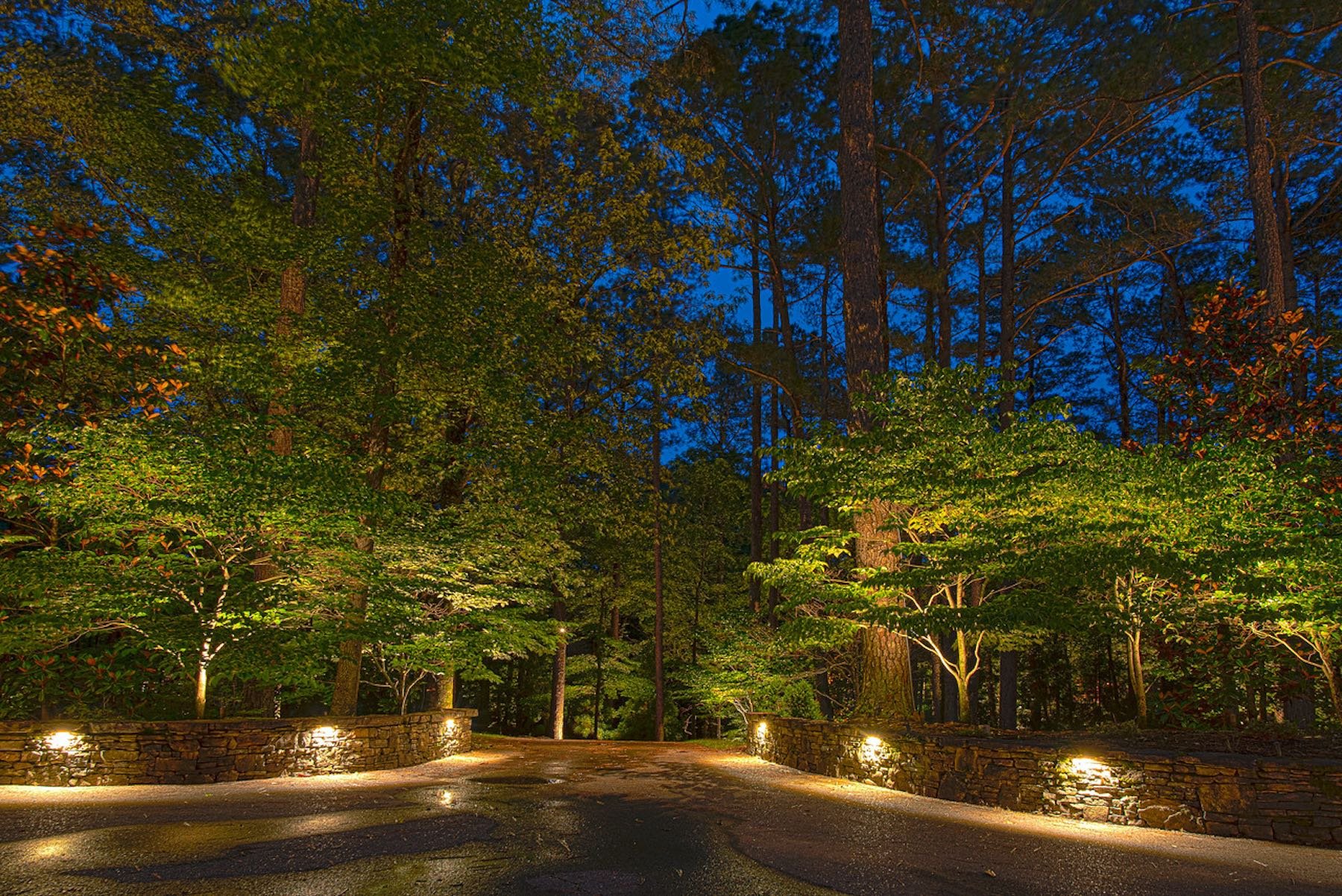 Landscape Lighting, Retaining wall lighting