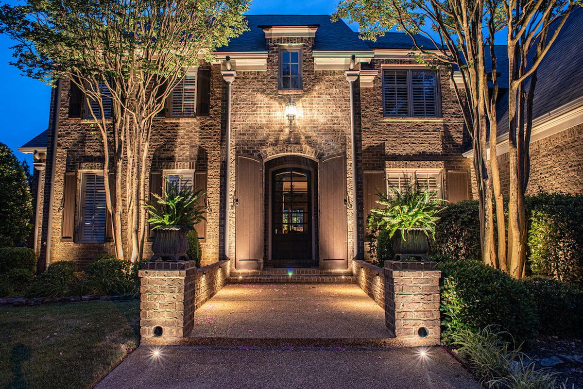 Home Entrance Lighting. Landscape Walkway